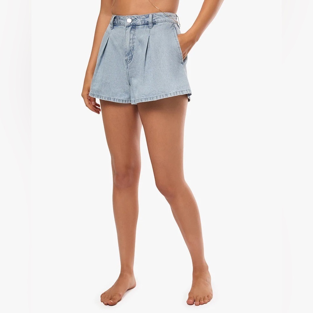 A-line Light Wash Denim Jean Shorts 0 - Picture 4 of 6